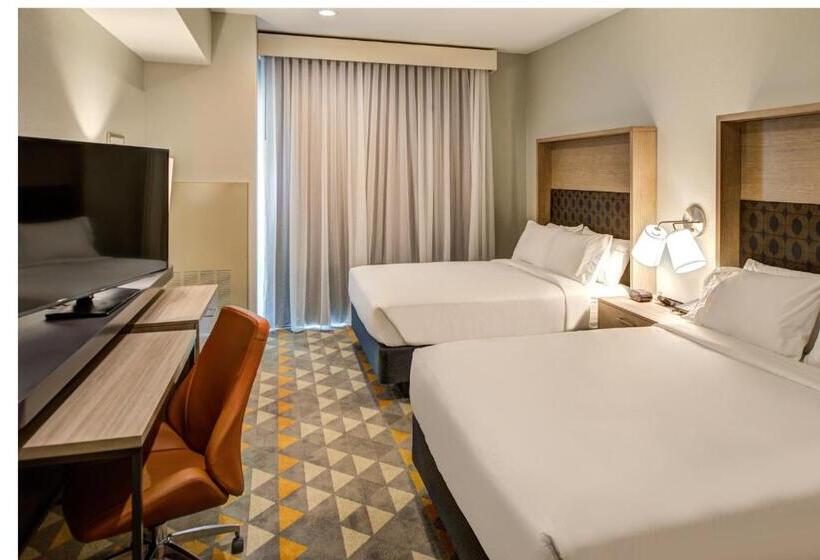 Suite Adaptada para personas con movilidad reducida, Holiday Inn  & Suites Houston West  Katy Mills