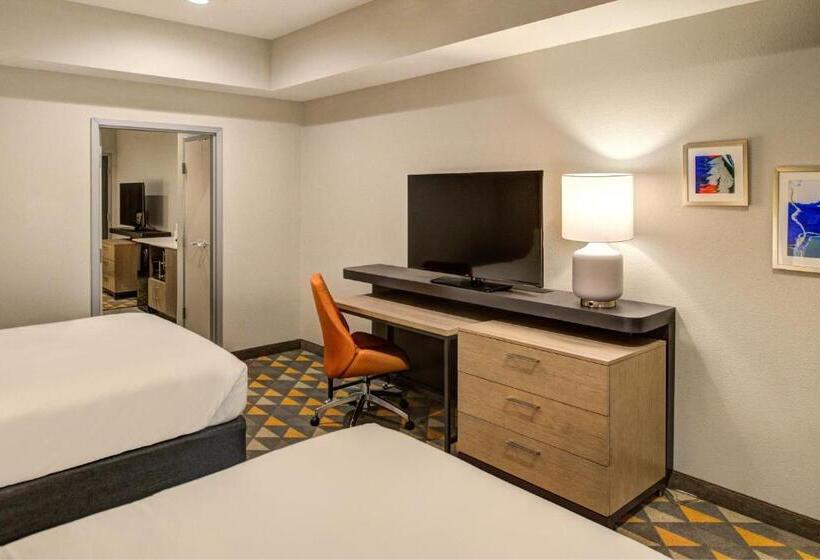 Suite Adaptada para personas con movilidad reducida, Holiday Inn  & Suites Houston West  Katy Mills