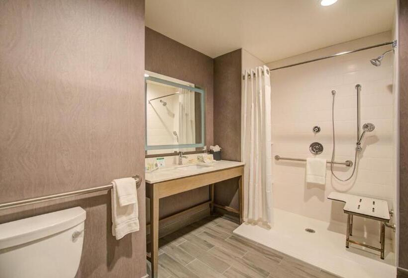 Suite Adaptada para personas con movilidad reducida, Holiday Inn  & Suites Houston West  Katy Mills