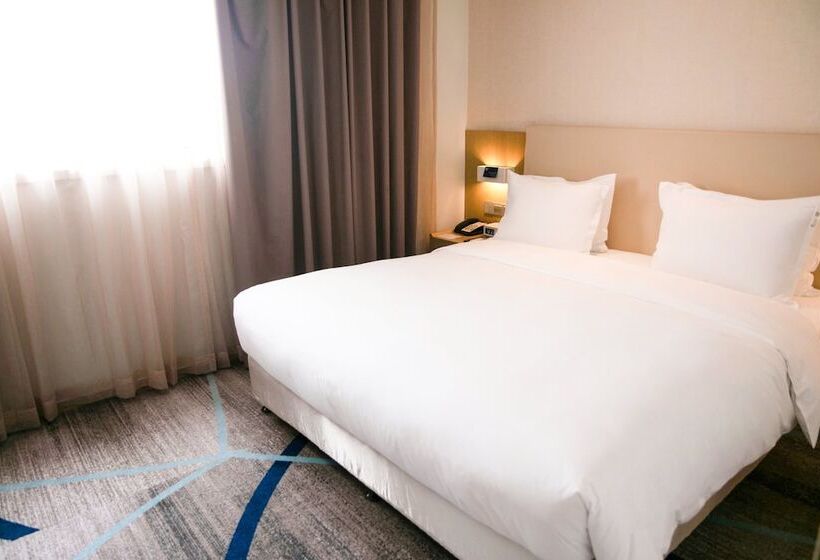 سوییت, Holiday Inn Express Chengde Downtown, An Ihg