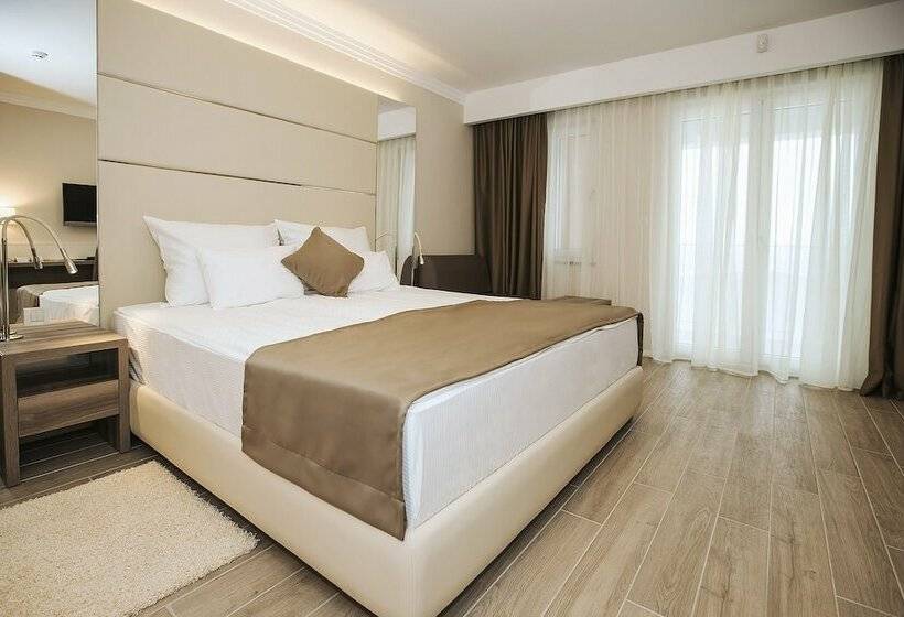 اتاق سوپریور با بالکن, Vila Rova