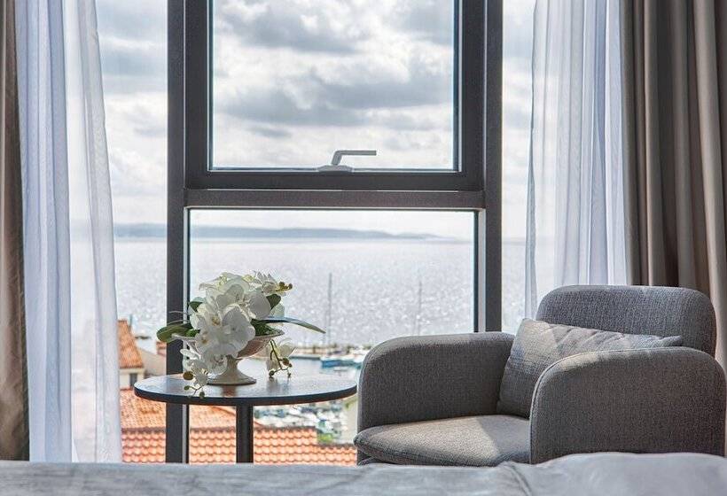 Senior Suite mit Meerblick, Marvie Hotel & Health