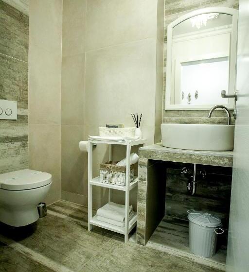 Студио Стандарт с Балконом, Regal Residence B&b