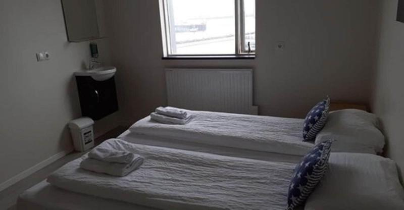 اتاق استاندارد با سرویس بهداشتی مشترک, North Star Guesthouse Olafsvik