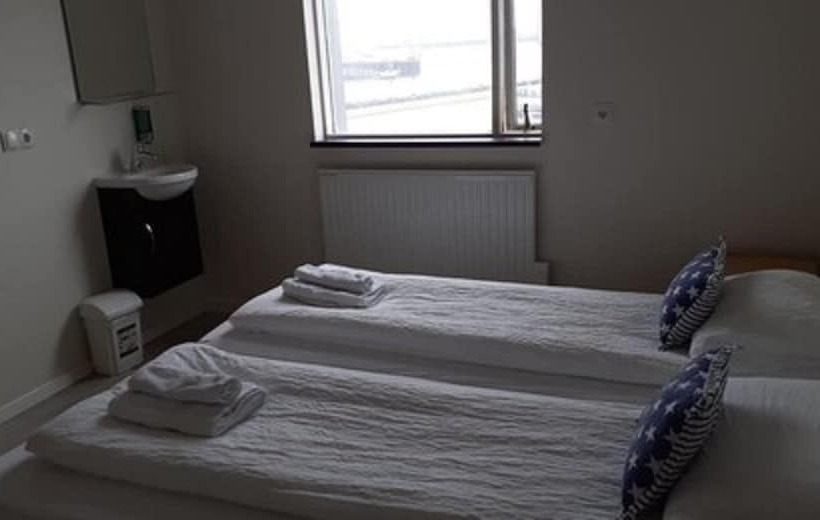 اتاق استاندارد با سرویس بهداشتی مشترک, North Star Guesthouse Olafsvik