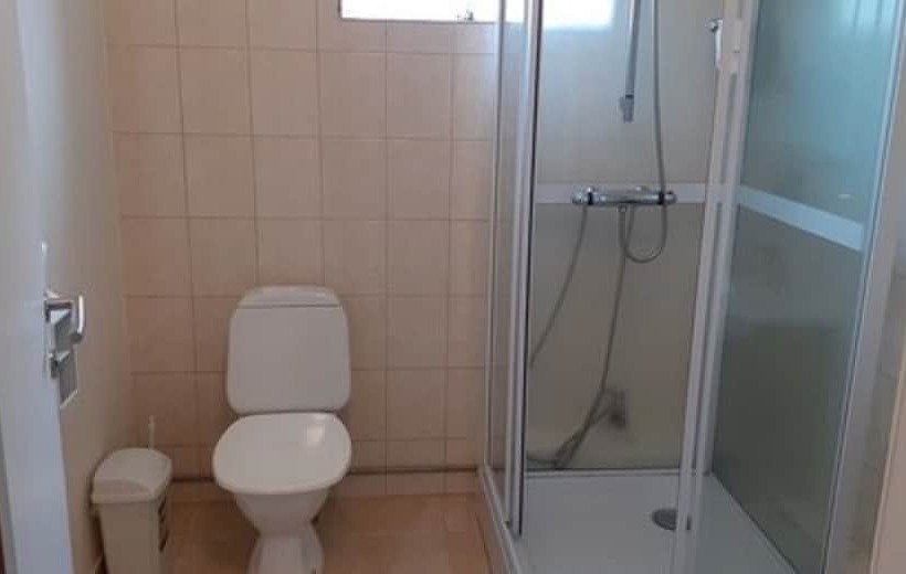 اتاق استاندارد با سرویس بهداشتی مشترک, North Star Guesthouse Olafsvik
