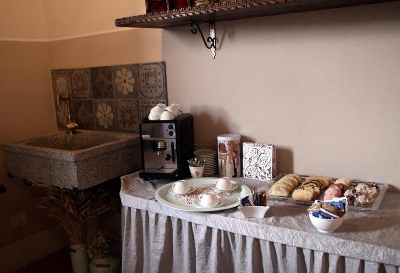 اتاق استاندارد با چشم‌انداز باغ, Locanda Antico Casale Cesenatico