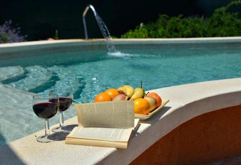 اتاق استاندارد با چشم‌انداز استخر, Bed And Breakfast Casa Rustica