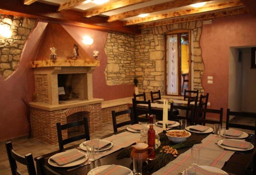 اتاق استاندارد با چشم‌انداز استخر, Bed And Breakfast Casa Rustica
