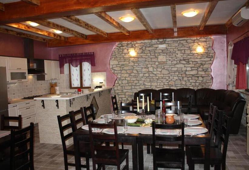 اتاق استاندارد سه نفره, Bed And Breakfast Casa Rustica