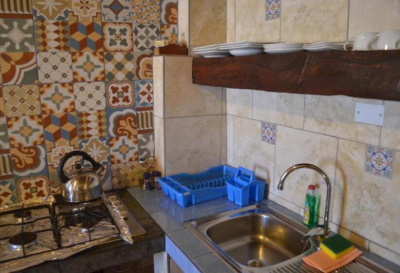 بانگلوی استاندارد, Hostal Y Cabañas Renta House San Pedro
