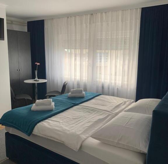 اتاق استاندارد سه نفره, Rooms Stella