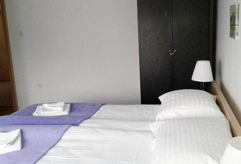 اتاق استاندارد, Rooms Stella