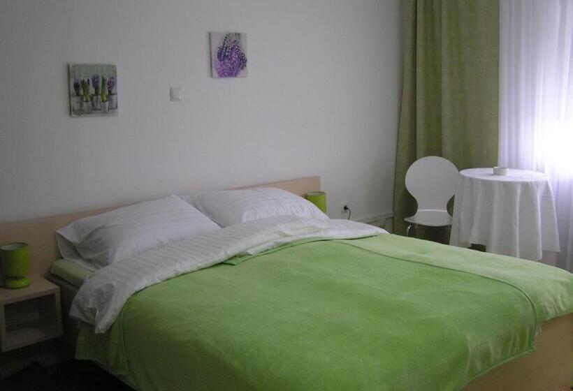 اتاق استاندارد, Rooms Stella