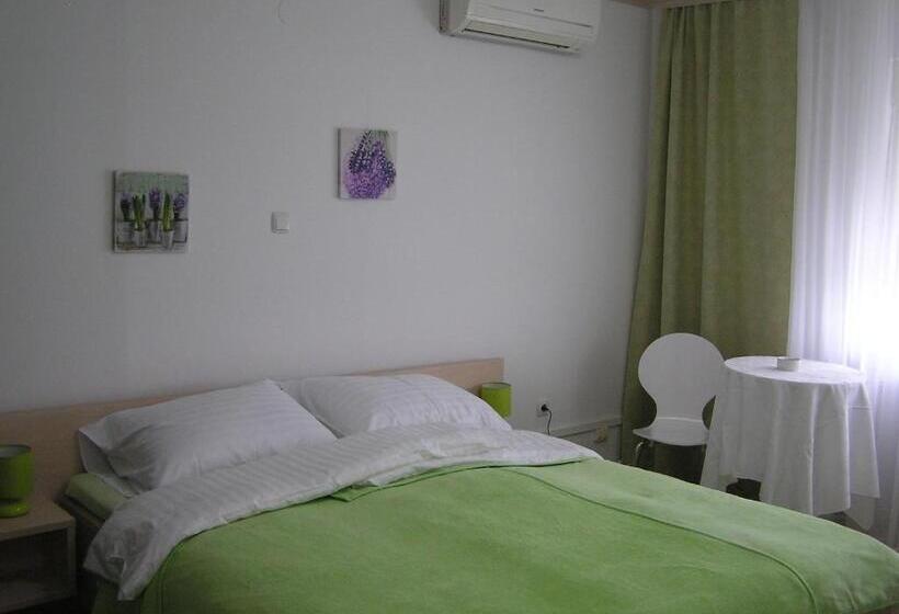 اتاق استاندارد, Rooms Stella