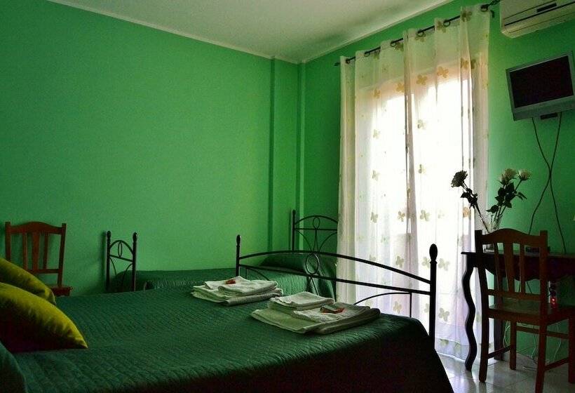 اتاق استاندارد سه نفره, Bed & Breakfast S. Elia