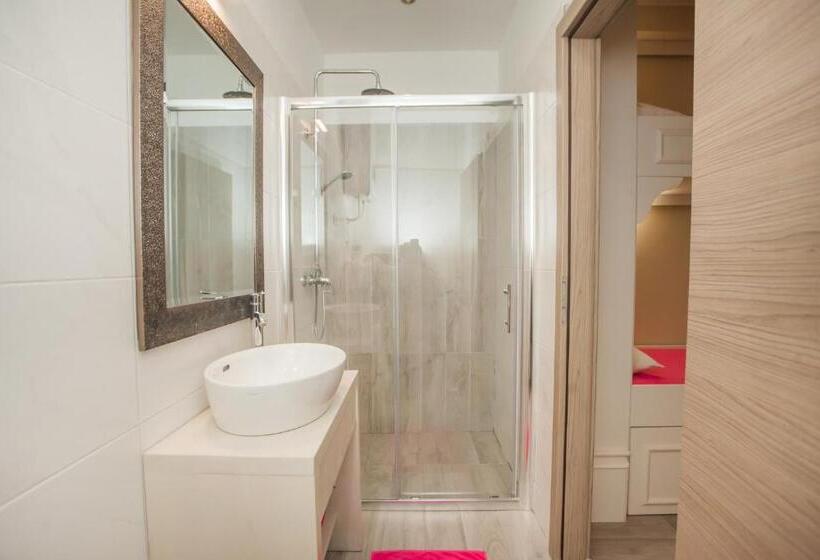 تختخواب در اتاق مشترک, Hostel Splendido