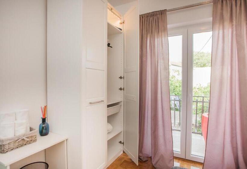 اتاق استاندارد, Hostel Splendido