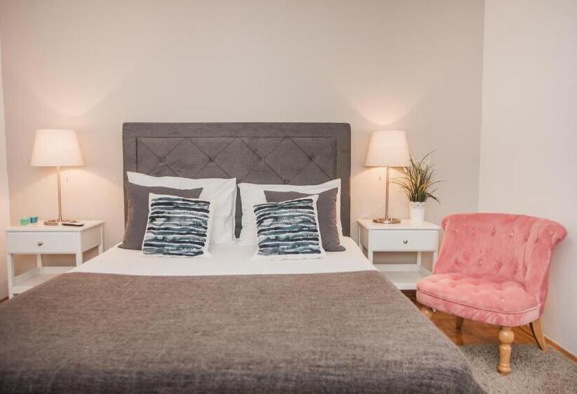 اتاق استاندارد, Hostel Splendido
