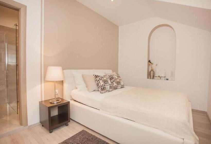 اتاق لوکس, Hostel Splendido