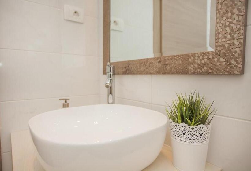 اتاق لوکس, Hostel Splendido