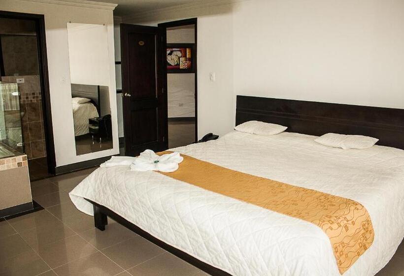 سوییت جونیور, Andinos Plaza Pitalito