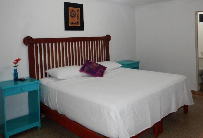 اتاق لوکس با تخت بزرگ, Blue Coconut Cancun