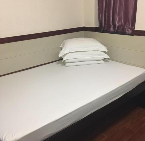 اتاق استاندارد یک نفره, Hang Ho Hostel