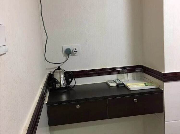 اتاق استاندارد یک نفره, Hang Ho Hostel