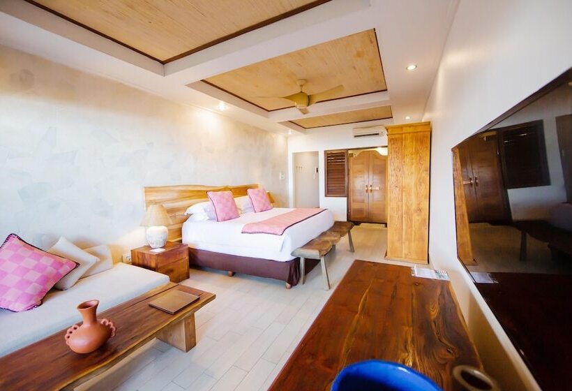 اتاق لوکس, The Point Surfcamp Bali