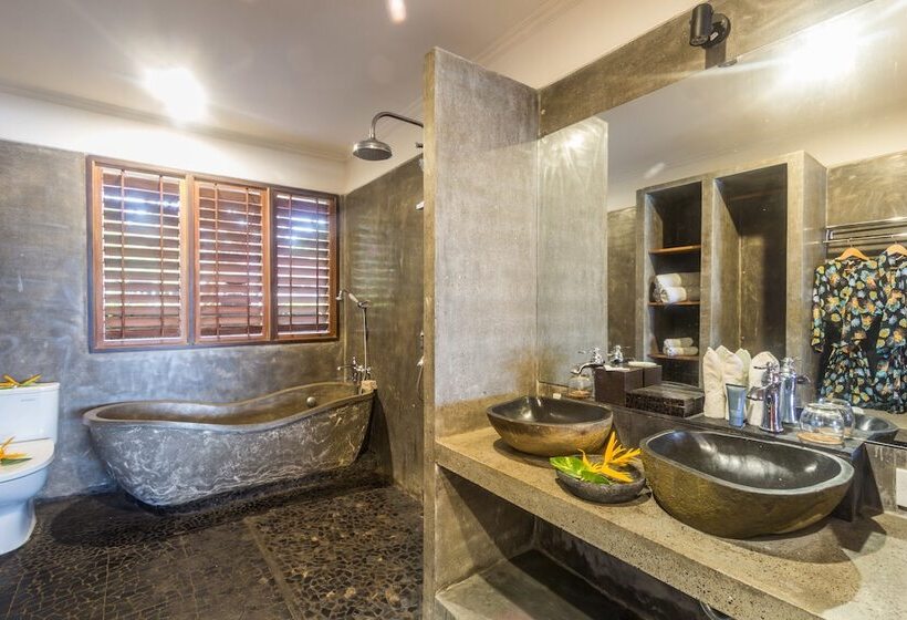 اتاق لوکس با چشم‌انداز دریا, The Point Surfcamp Bali