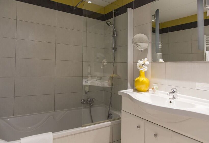 Апартаменты 2 Спальни, Residence De Tourisme Ajaccio Amiraute