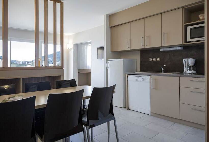 Апартаменты 3 Спальни, Residence De Tourisme Ajaccio Amiraute