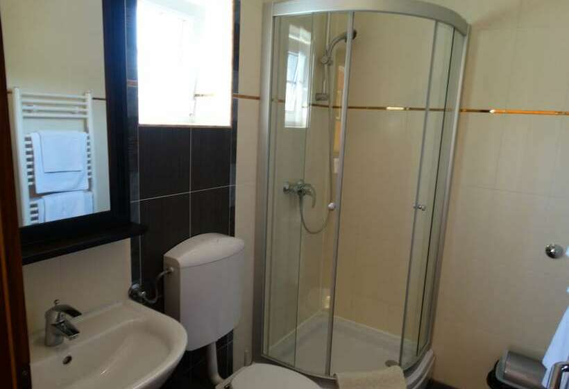 标准间带阳台, Guesthouse Barica