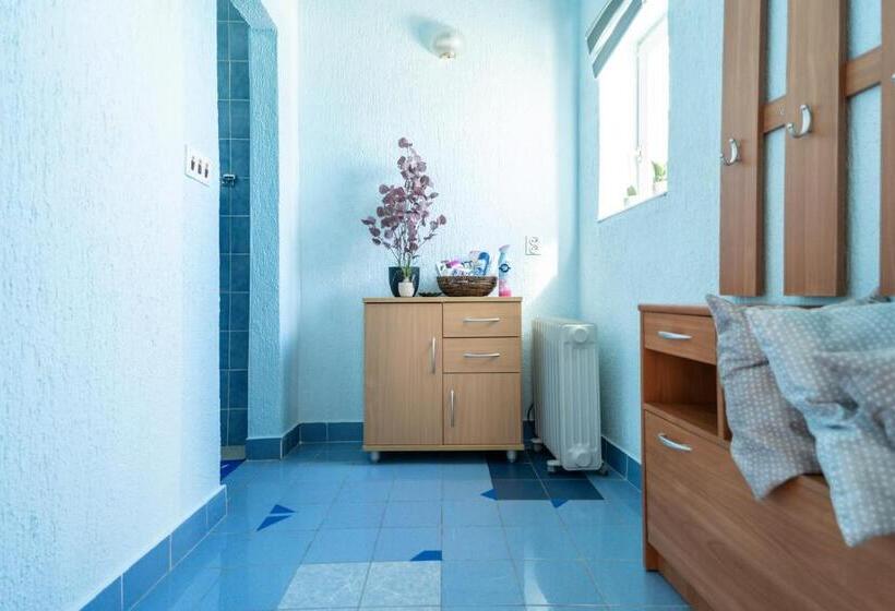 اتاق استاندارد با تراس و چشم‌انداز دریا, Pension More