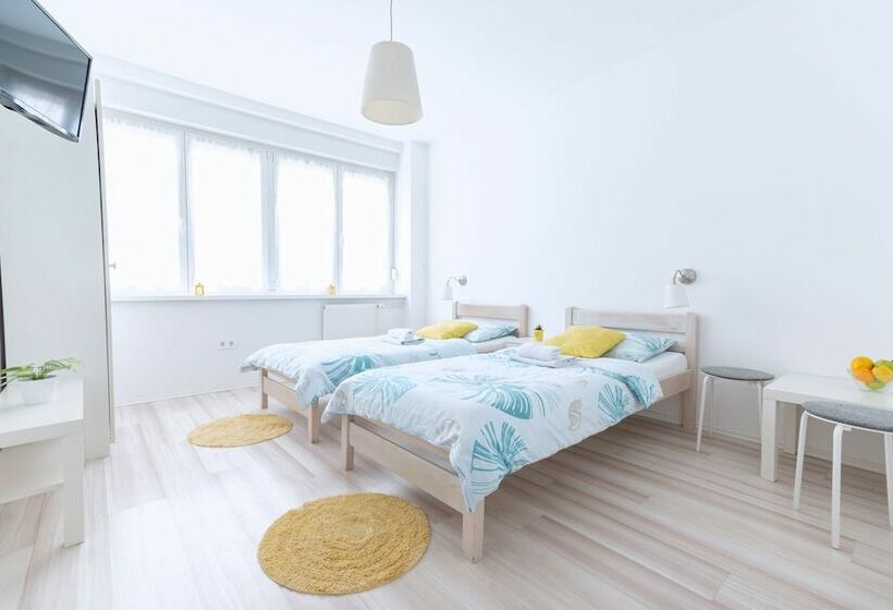 스탠다드 룸 공동 욕실, The Dots Hostel
