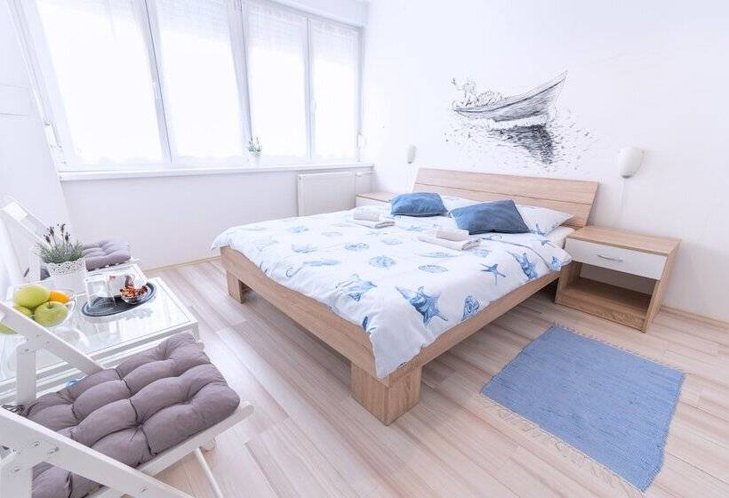 스탠다드 룸 공동 욕실, The Dots Hostel