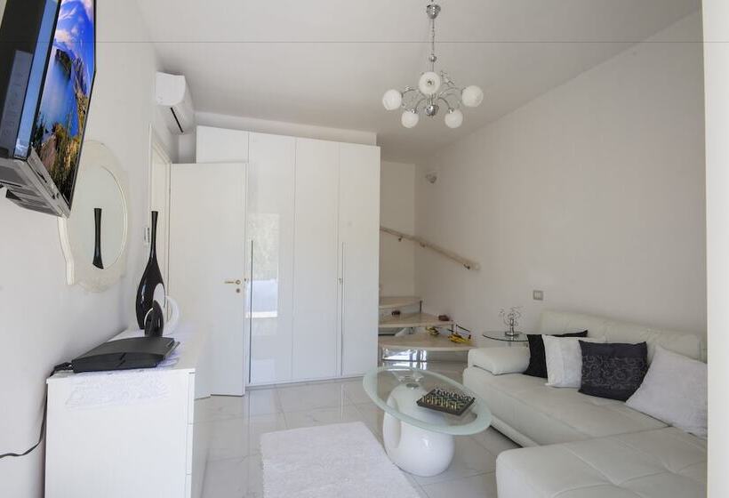 اتاق دوبلکس, Villa Armonia