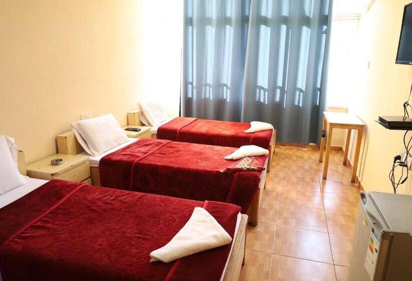 اتاق استاندارد سه نفره, Dweik Hotel 1