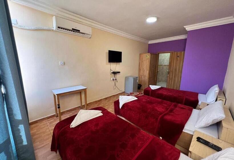 اتاق استاندارد سه نفره, Dweik Hotel 1