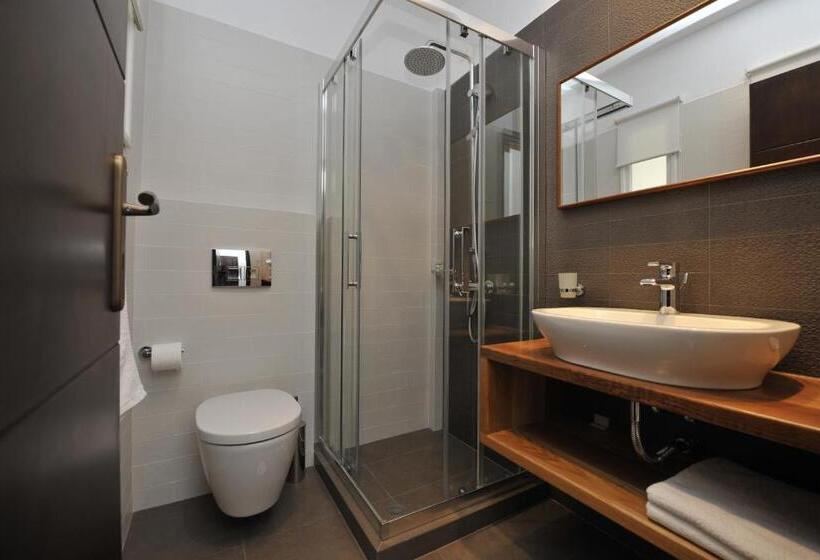 اتاق استاندارد, Aella Residence