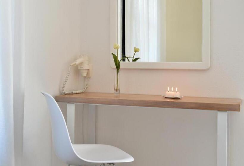 اتاق استاندارد, Aella Residence