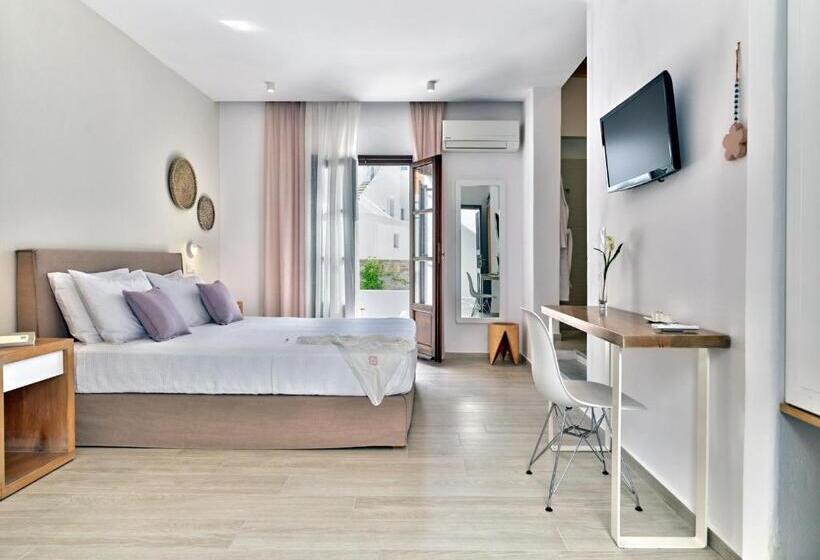 سوئیت با وان آب گرم, Aella Residence