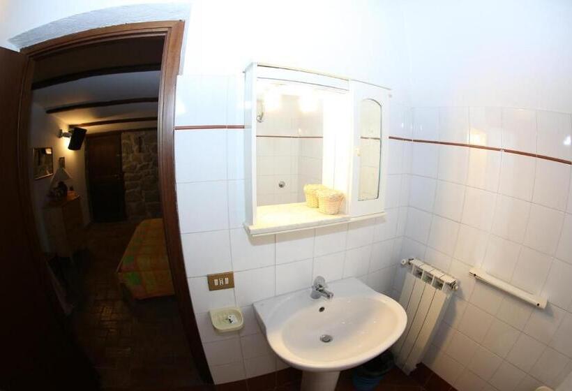 Economy Quadruple Room, Agriturismo Monte Due Torri