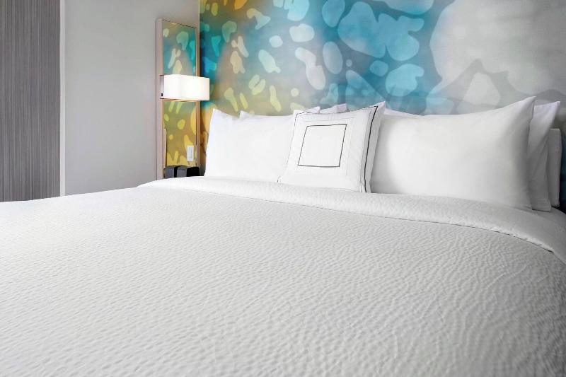 اتاق استاندارد با تخت بزرگ, Courtyard By Marriott Houston Intercontinental Airport