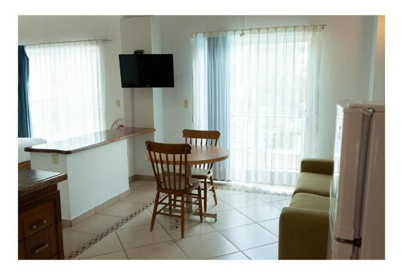 اتاق استاندارد با 2 تخت دوبل, Capital O La Joya Del Lago
