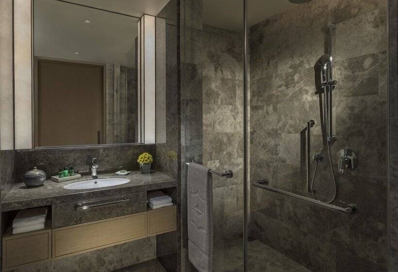 اتاق پریمیوم با بالکن, Shangrila Colombo