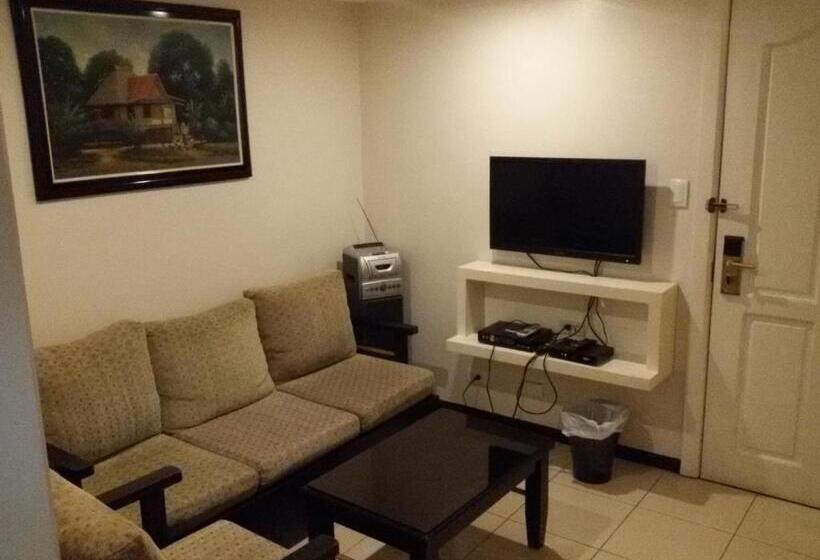 سوییت سوپریور, Ralph Anthony Suites