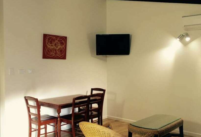 ２ベッドルームのスーペリアアパートメント, Yongala Lodge By The Strand