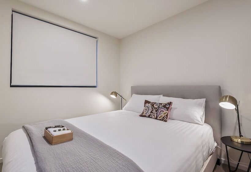 آپارتمان 2 خوابه, 110 Hampden Apartments
